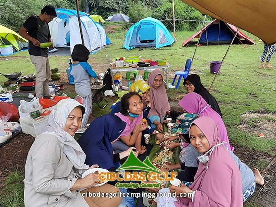 camping keluarga