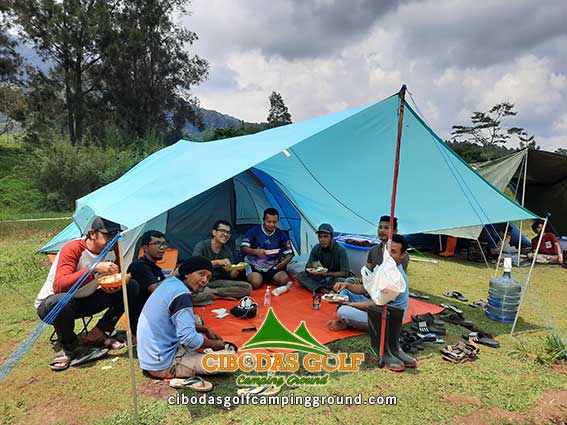 camping keluarga